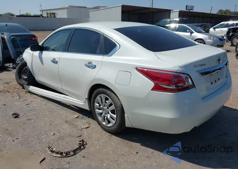 2013 Nissan Altima 2.5 S z USA, uszkodzony, nr VIN 1N4AL3AP0DN563945